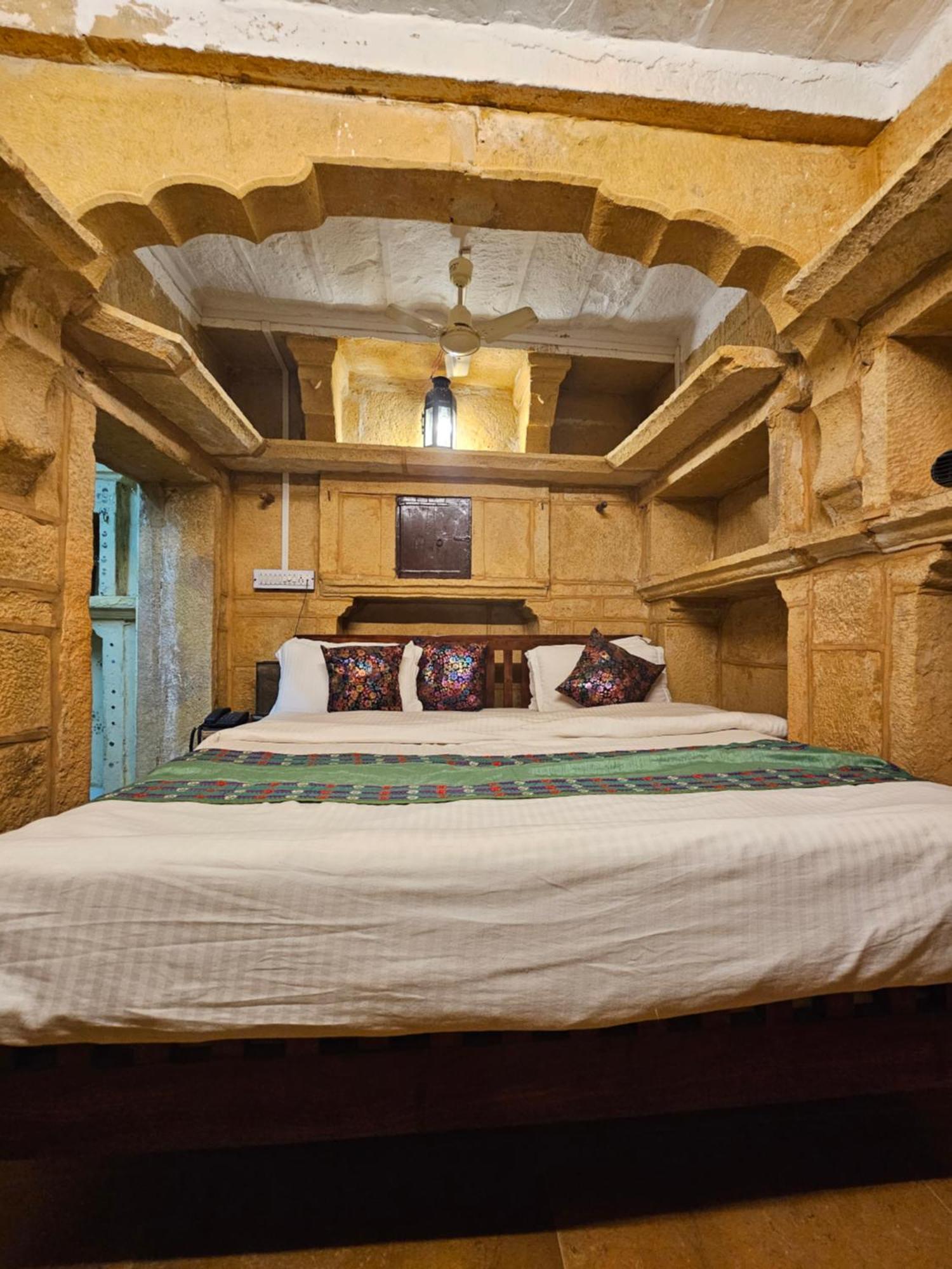 Desert Haveli Guest House Джайсалмер Номер фото